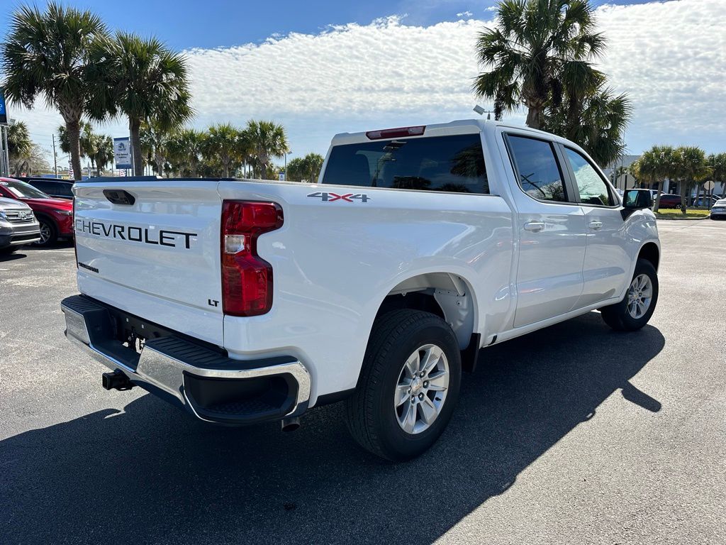 2024 Chevrolet Silverado 1500 LT 7