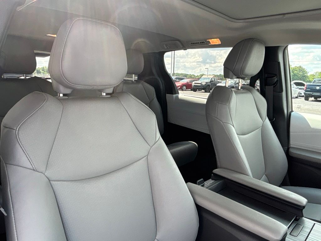 Used 2026 Toyota Sienna Van