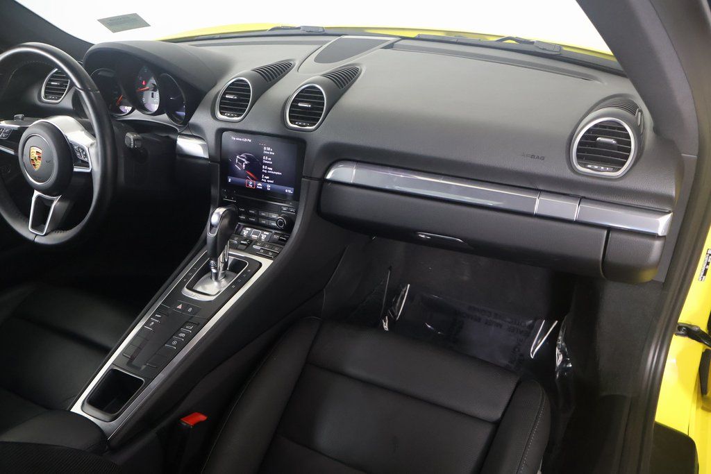 2022 Porsche 718 Cayman S 8
