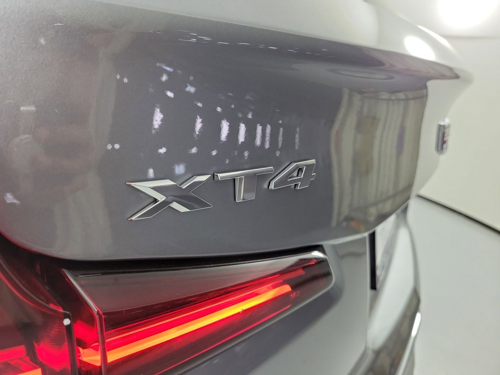 2025 Cadillac XT4 Premium Luxury - 5