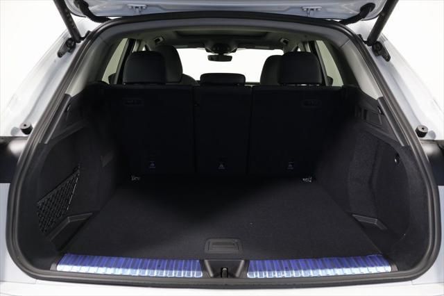 Thumbnail: 2025 Audi Q5 - 8