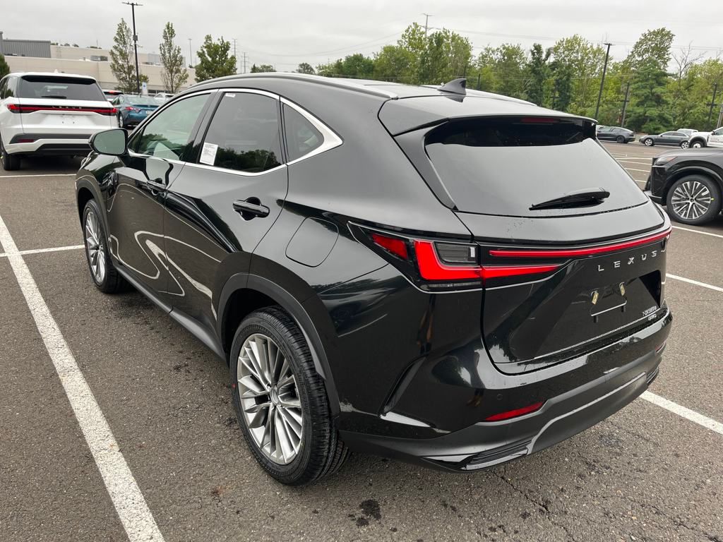 2026 Lexus NX 350 Luxury AWD photo 2