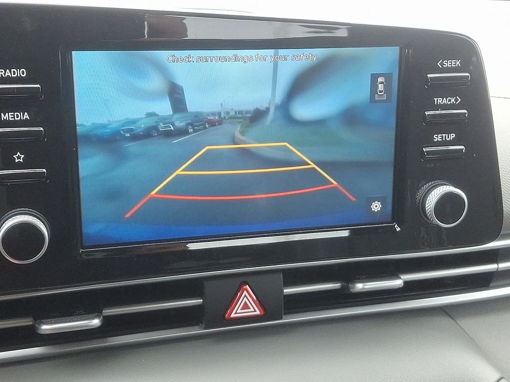 2022 Hyundai Elantra SEL 18