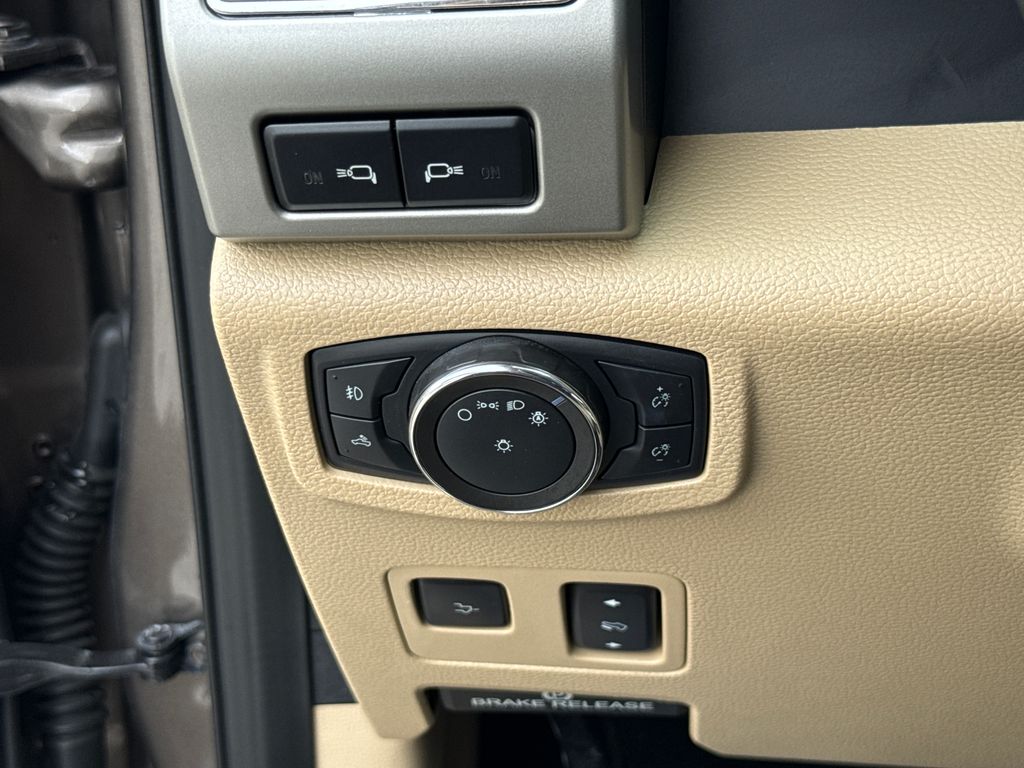 Certified Used 2020 Gray Ford Lariat image 14