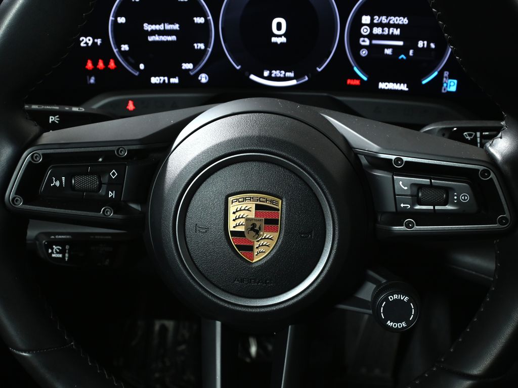 Thumbnail: 2025 Porsche Taycan - 19