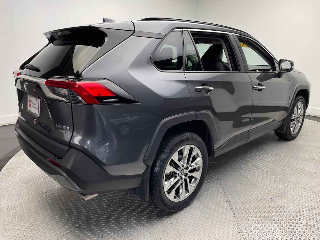 2021 Toyota RAV4 Limited 5