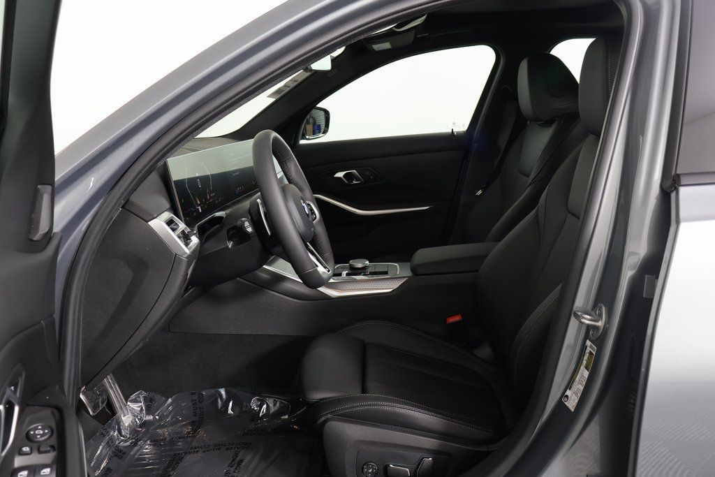 Thumbnail: 2026 BMW 3 Series - 5