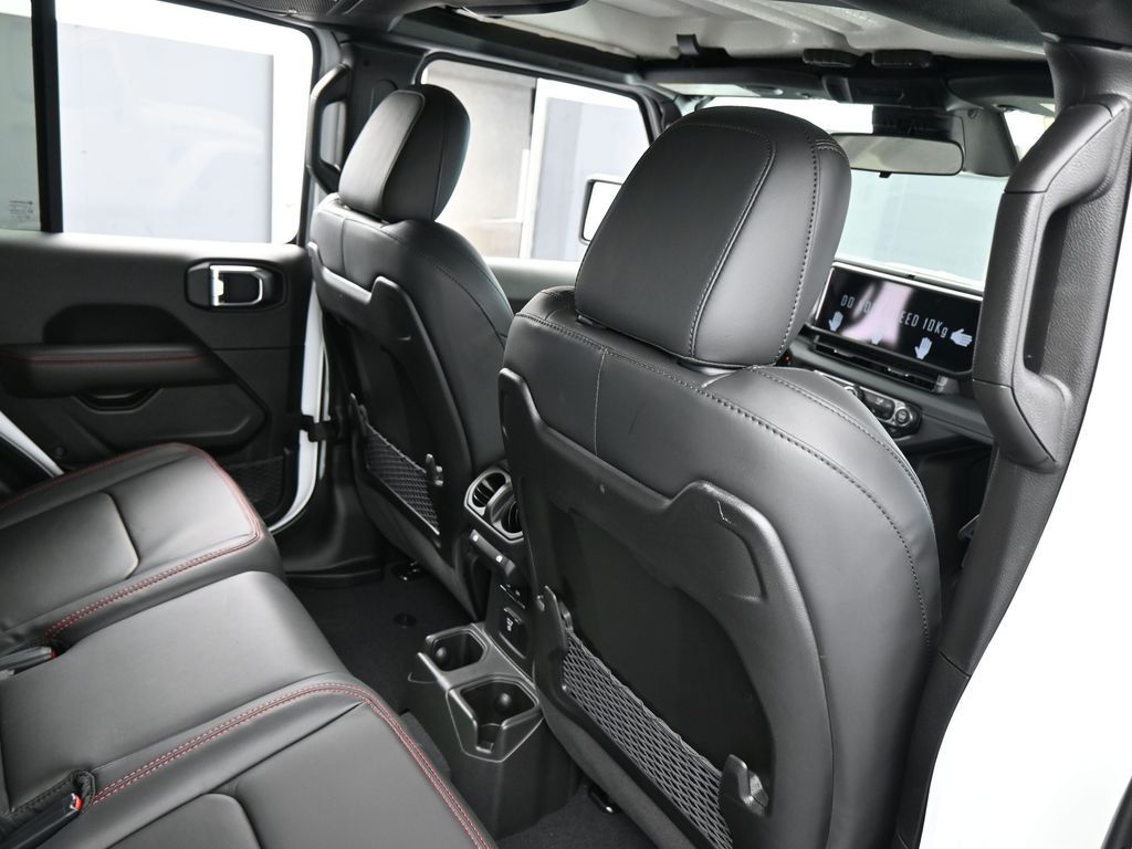New 2026 Bright White Clearcoat Jeep Rubicon image 36