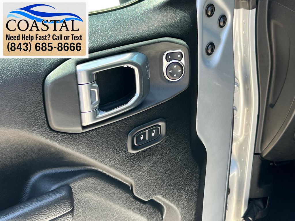 2022 Jeep Gladiator Altitude Silver at Bob King Buick GMC
