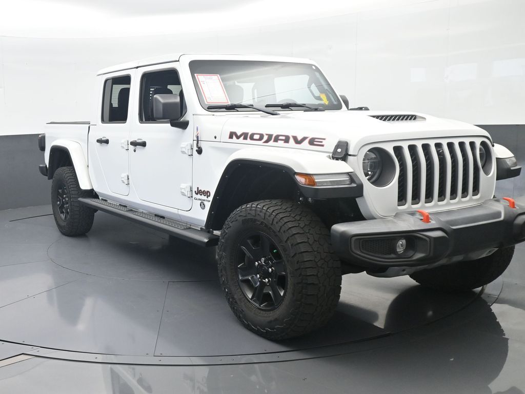 Used 2022 Bright White Clearcoat Jeep Mojave image 9