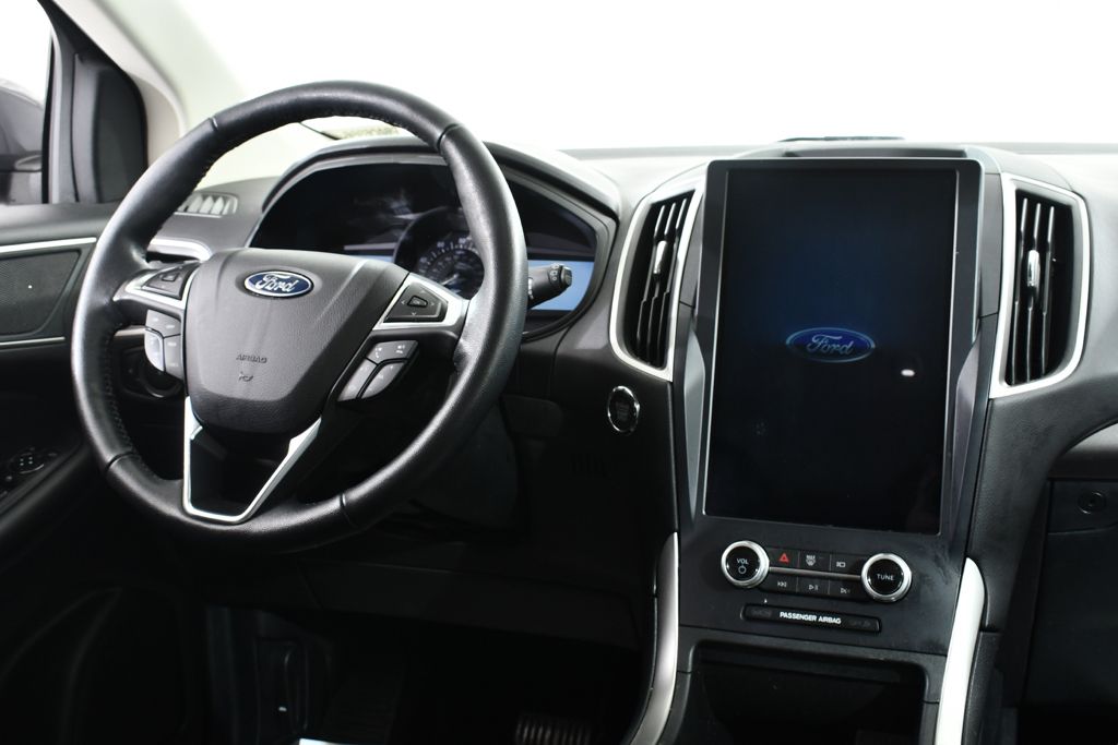 Used 2023 Gray Ford SEL image 8