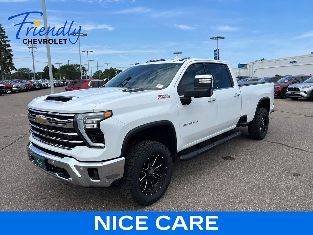 Summit White 2024 Chevrolet Silverado 3500HD Pickup Truck Four-Wheel Drive Automatic