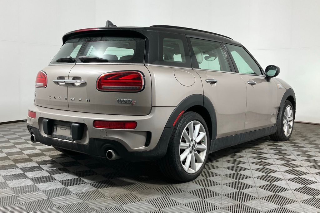 2022 MINI Cooper Clubman S 6