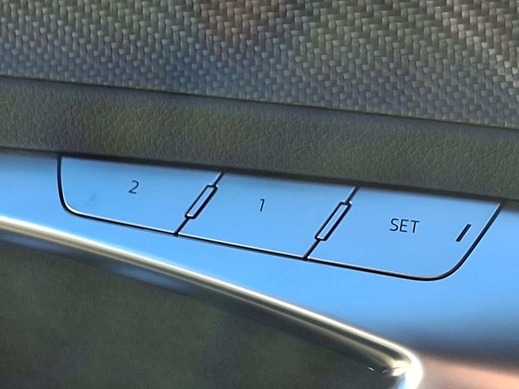 Thumbnail: 2021 Audi S6 - 26