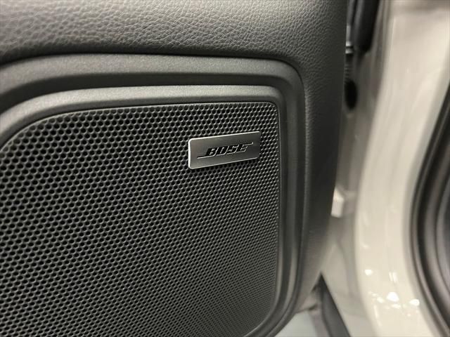 Thumbnail: 2026 Porsche Macan - 6