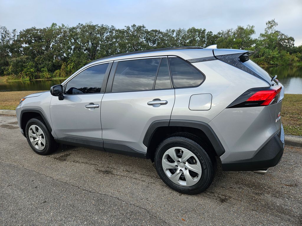 2021 Toyota RAV4 LE 3