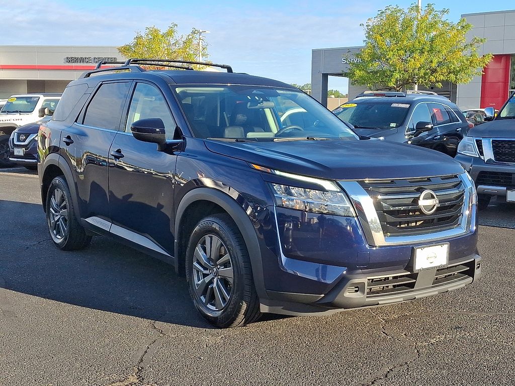 Thumbnail: 2022 Nissan Pathfinder - 3