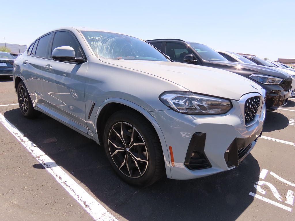 Thumbnail: 2022 BMW X4 - 2