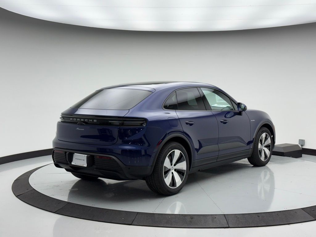 Thumbnail: 2025 Porsche Macan - 9