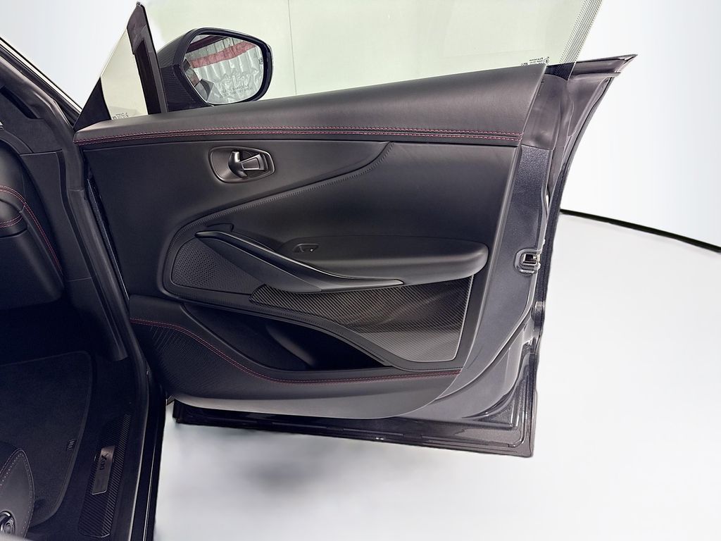 Thumbnail: 2021 Aston Martin DBX - 26