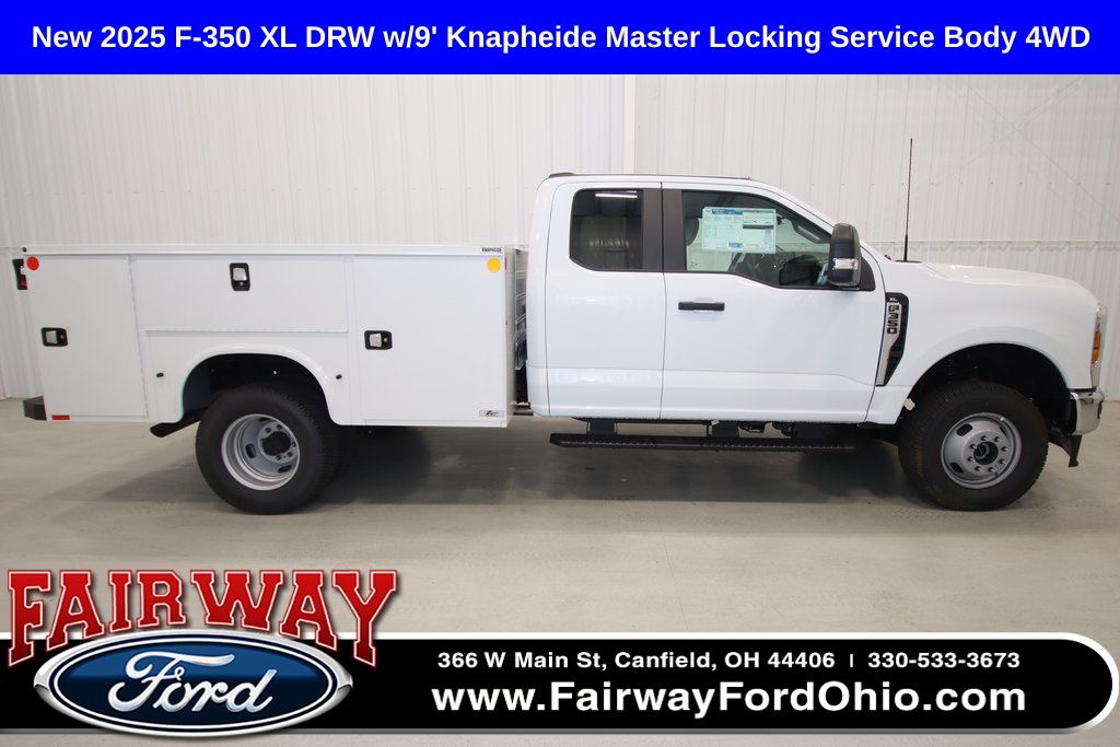 Oxford White 2025 Ford F-350 Super Duty Chassis XL SuperCab DRW 4WD Pickup Truck Four-Wheel Drive Automatic