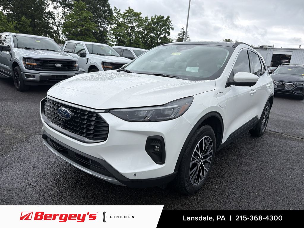 White Metallic 2025 Ford Escape Hybrid Plug-in SUV / Crossover Front-Wheel Drive Continuously Variable Transmission