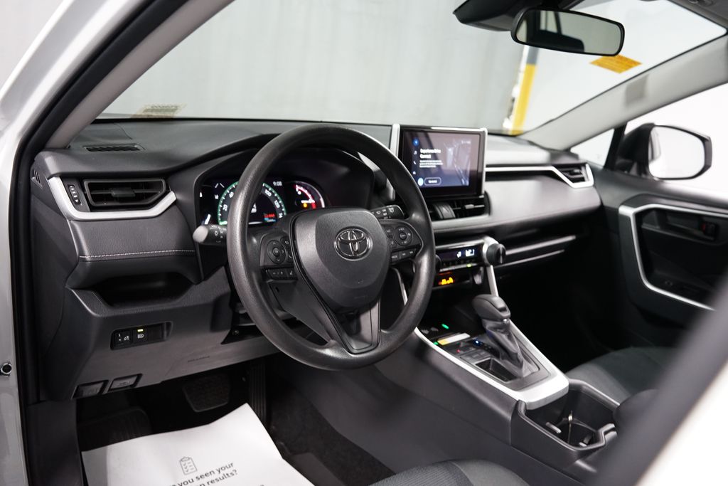 Thumbnail: 2024 Toyota RAV4 - 11