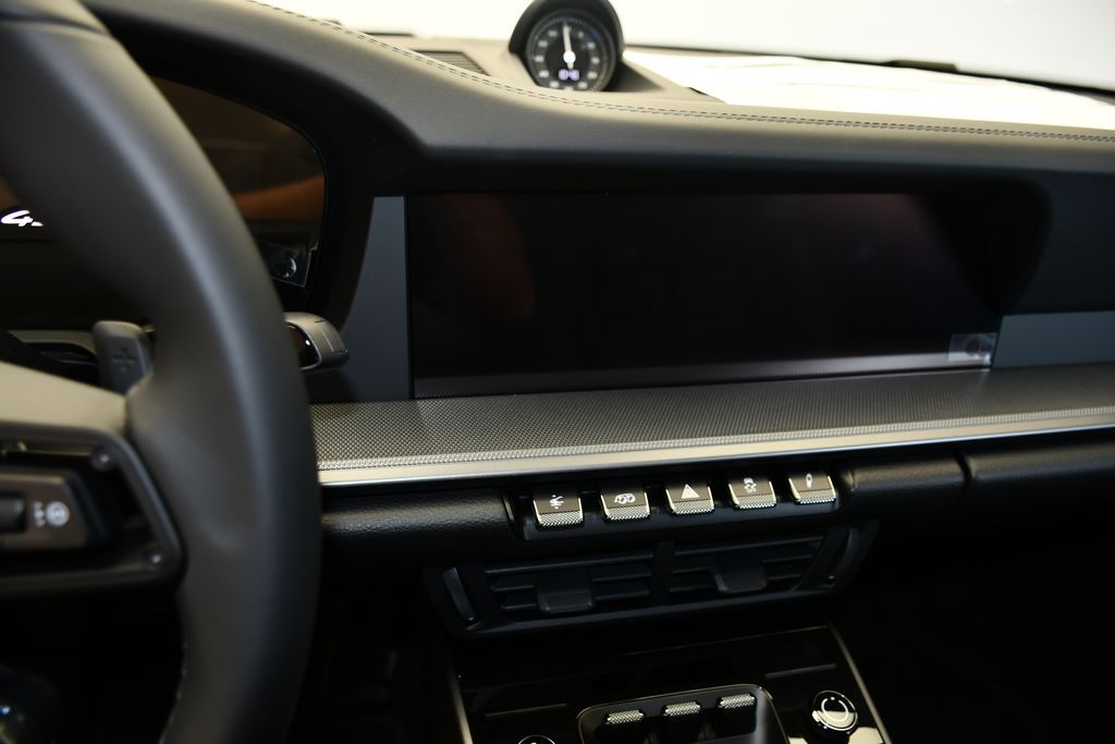 Thumbnail: 2026 Porsche 911 - 21