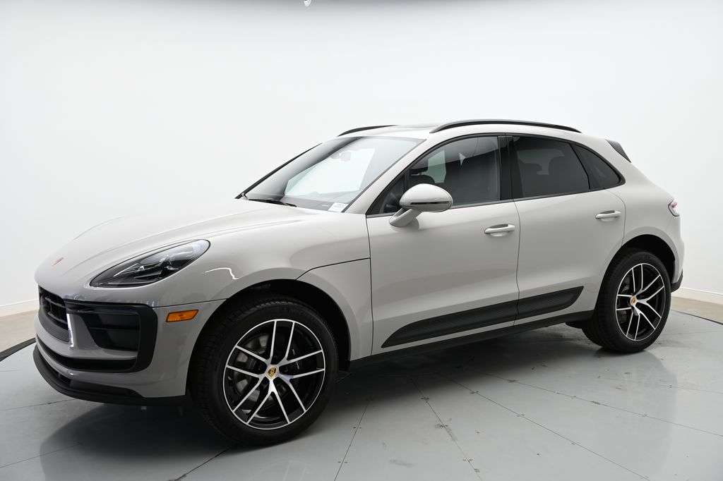2024 Porsche Macan  -
                  Beachwood, OH