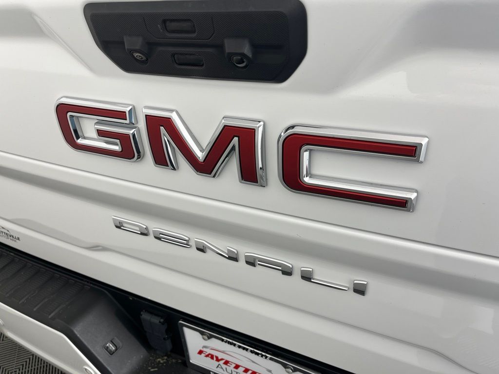 Thumbnail: 2023 GMC Sierra 2500 - 4