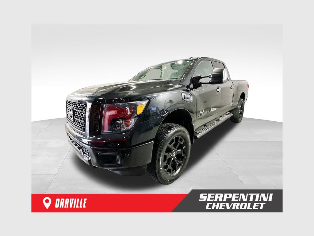 2018 Nissan Titan XD SV Crew Cab 4WD