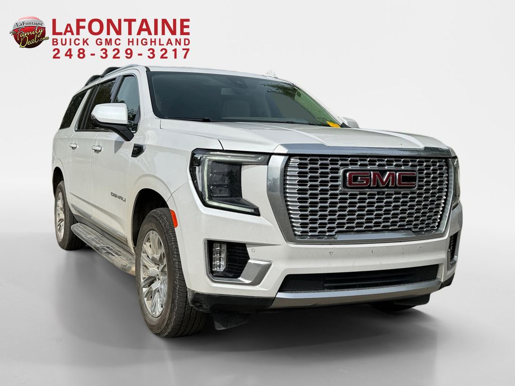 2022 GMC Yukon XL Denali 3