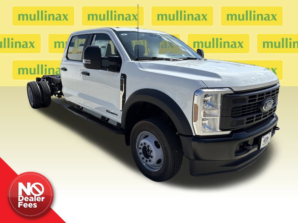 2025 Ford F-450 Super Duty Chassis Cab XL's photo
