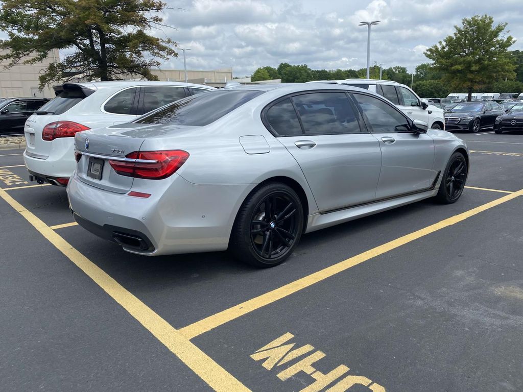 2016 BMW 7 Series 750i xDrive 4