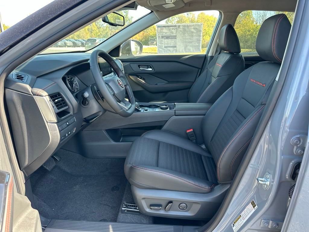 2025 Nissan Rogue Rock Creek photo