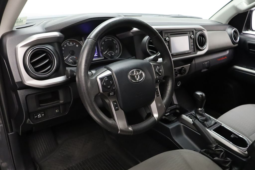 2018 Toyota Tacoma SR5 15