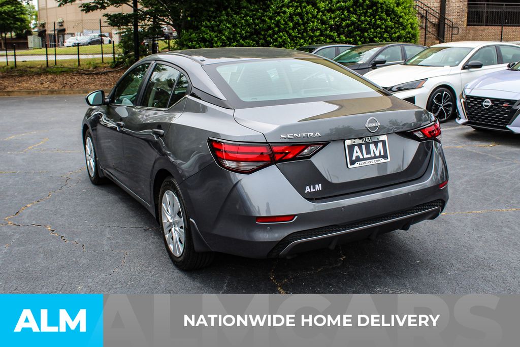 Used 2025 Gray Nissan S image 5