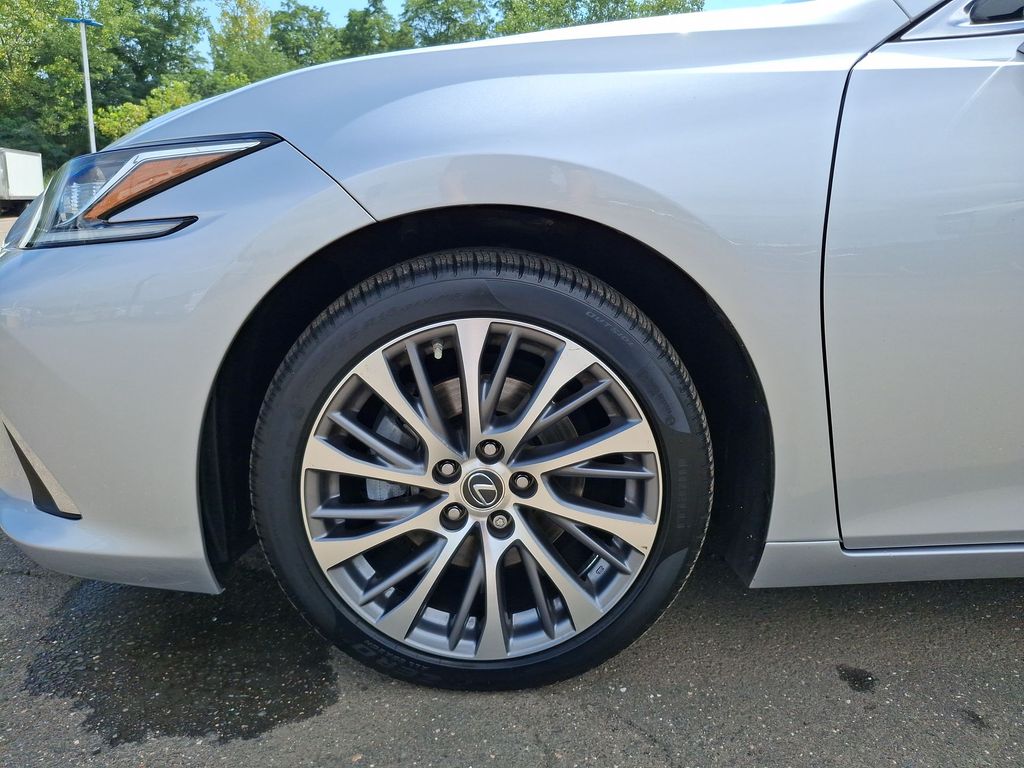 Used 2021 Lexus ES Sedan