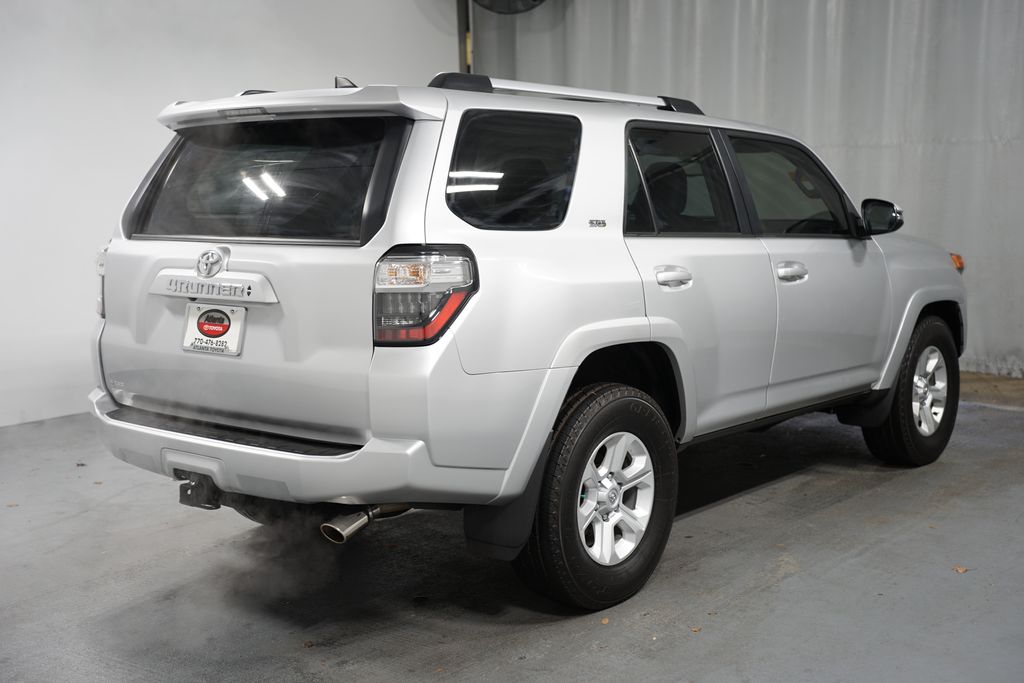 2023 Toyota 4Runner SR5 8