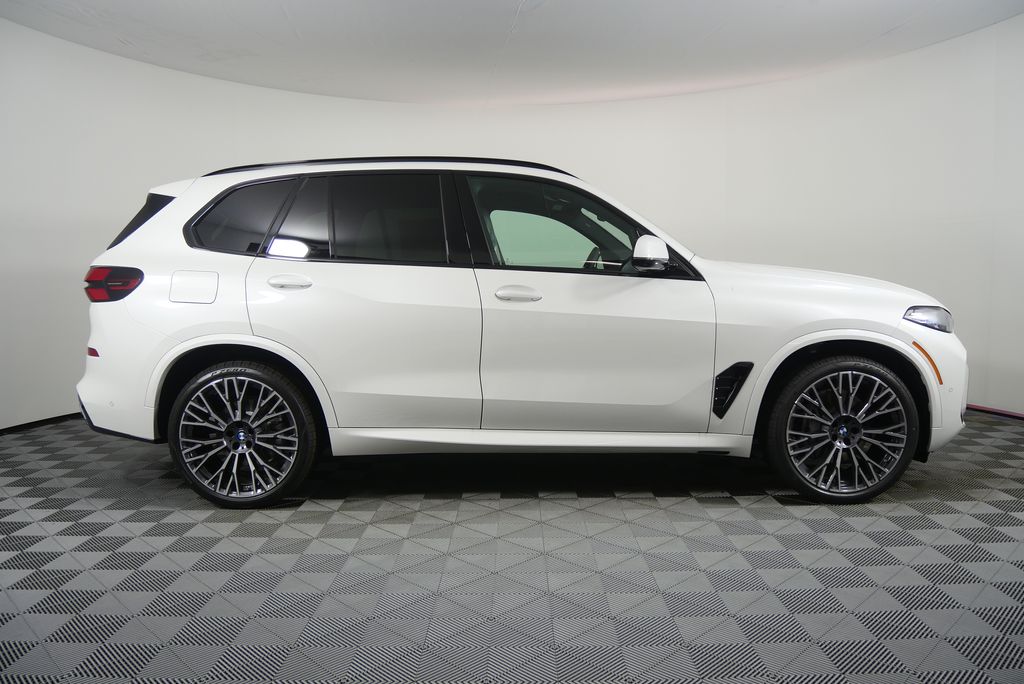 Thumbnail: 2026 BMW X5 - 2