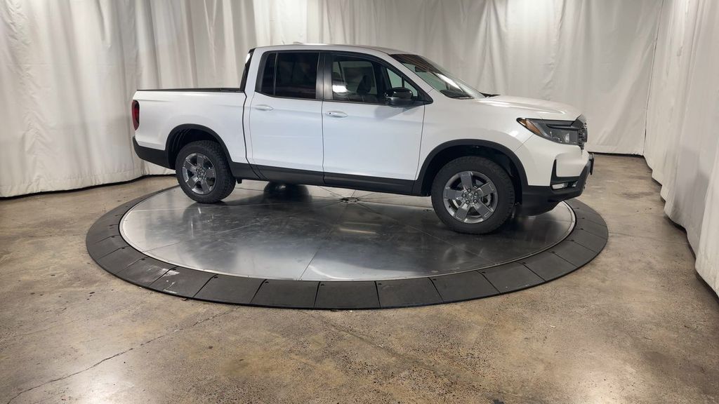 new 2025 Honda Ridgeline car, priced at $47,285