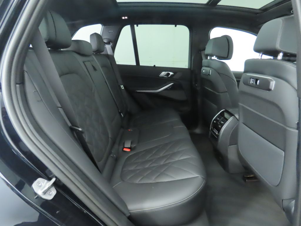 Thumbnail: 2026 BMW X5 - 23