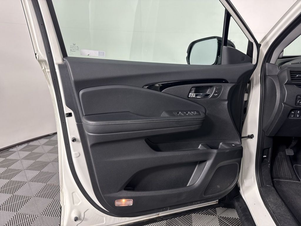2019 Honda Ridgeline RTL-E 9