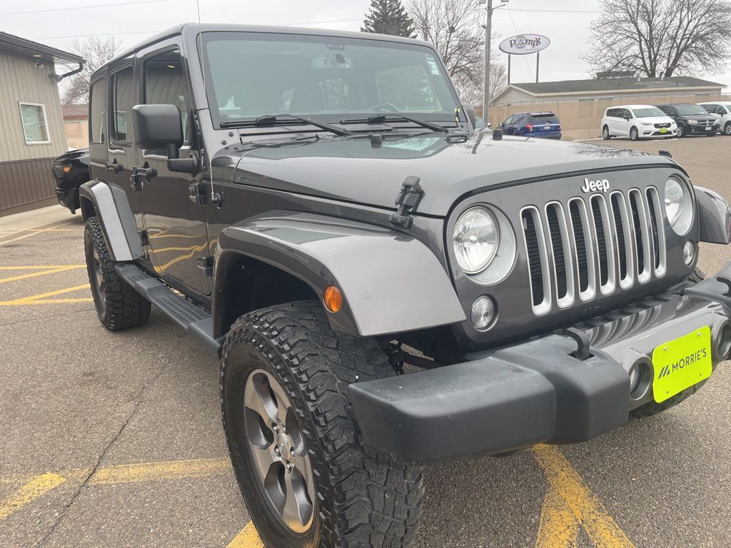Used 2018  Jeep Unlimited Sahara image 4