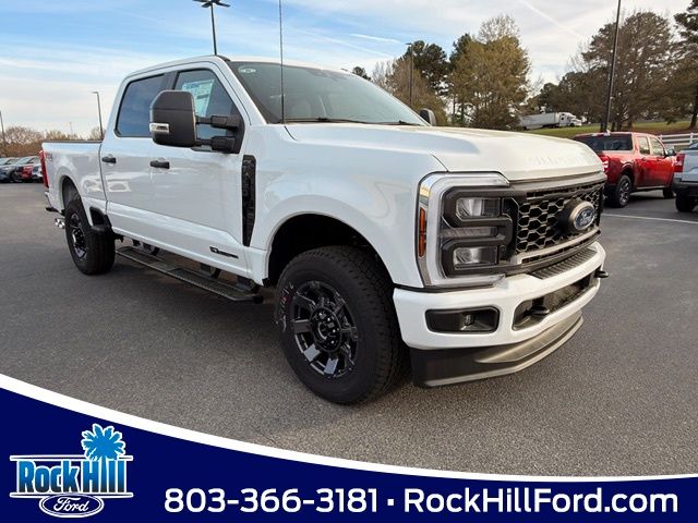 Oxford White 2026 Ford F-350 Super Duty Pickup Truck Four-Wheel Drive Automatic