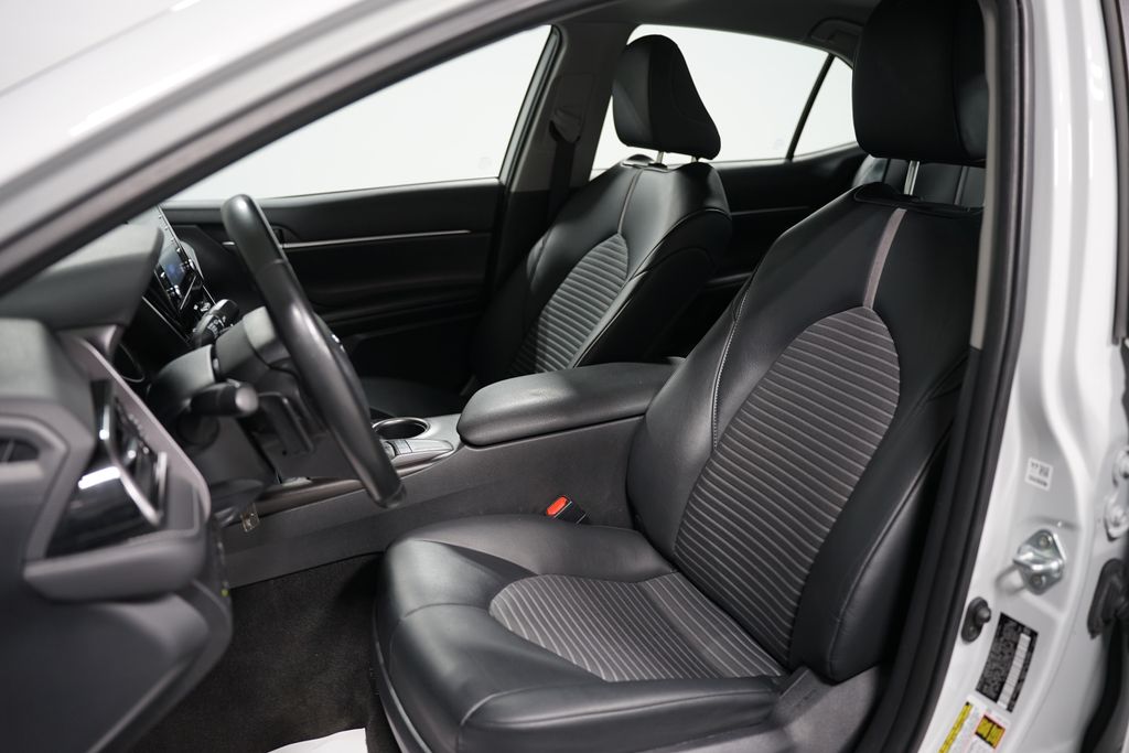 2023 Toyota Camry SE 25