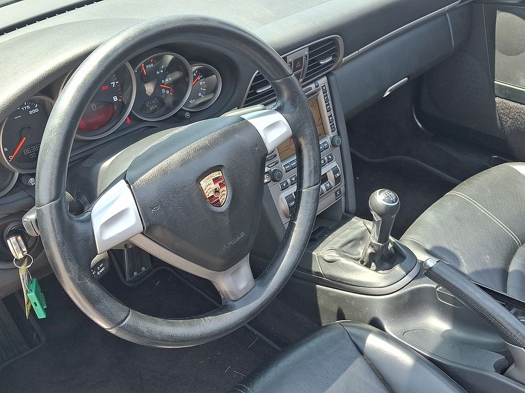 Thumbnail: 2005 Porsche 911 - 12