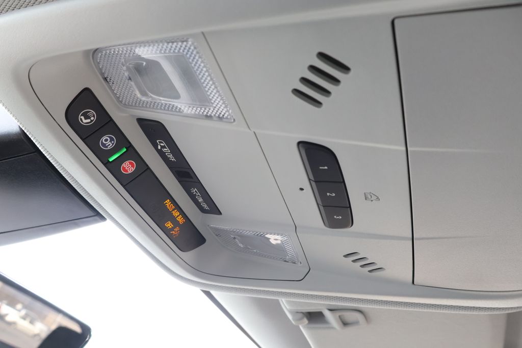 Thumbnail: 2022 Chevrolet Blazer - 32