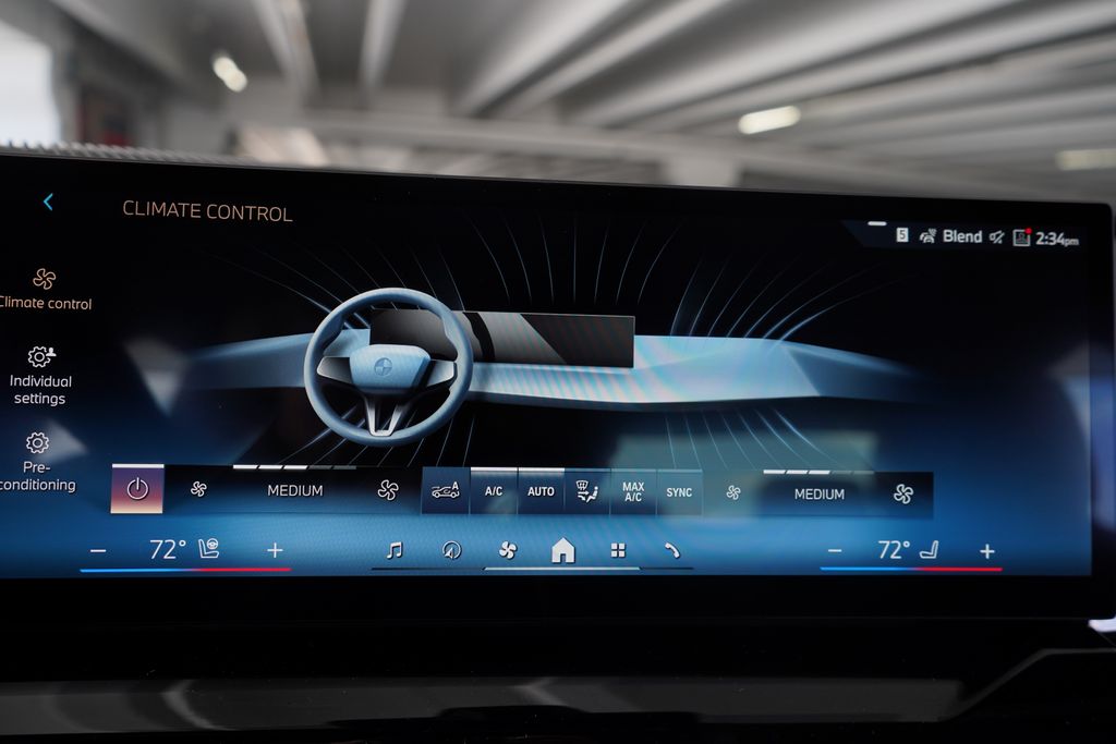 2025 BMW i5 eDrive40 18