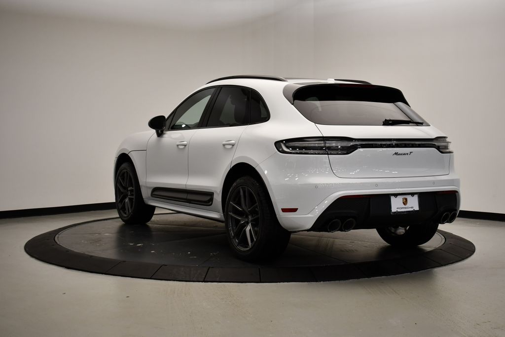 2024 Porsche Macan T 3